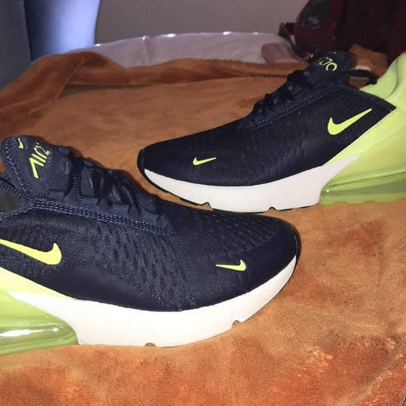 AirMax 270 - Picture 4 of 6